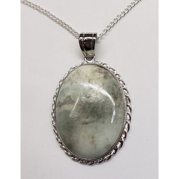 AQUAMARINE QUARTZ, 65+ ct Pendant. 2" Drop On 18" Silvertone Necklace - Picture 1 of 4